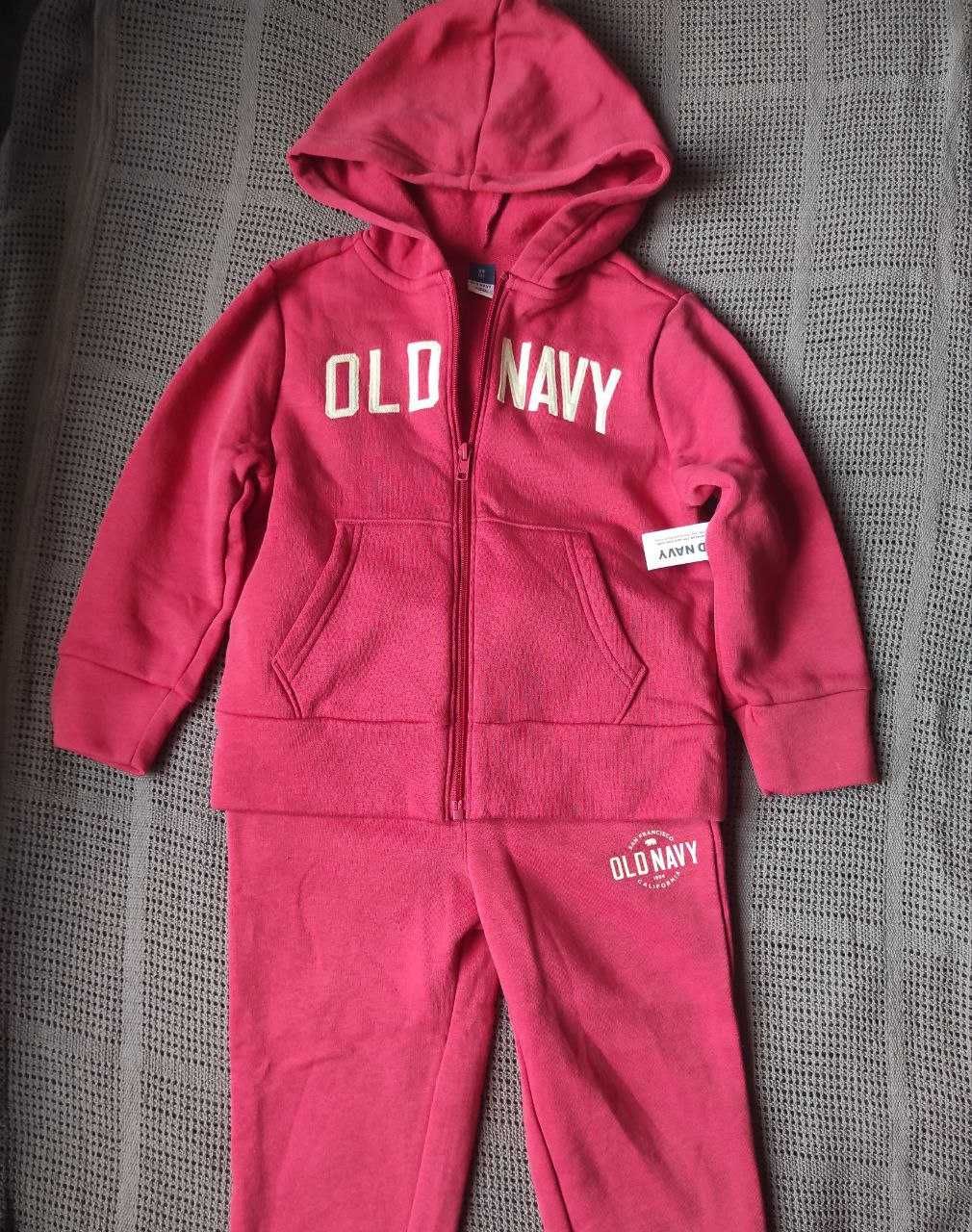Спортивний костюм Old Navy  (4-5років)