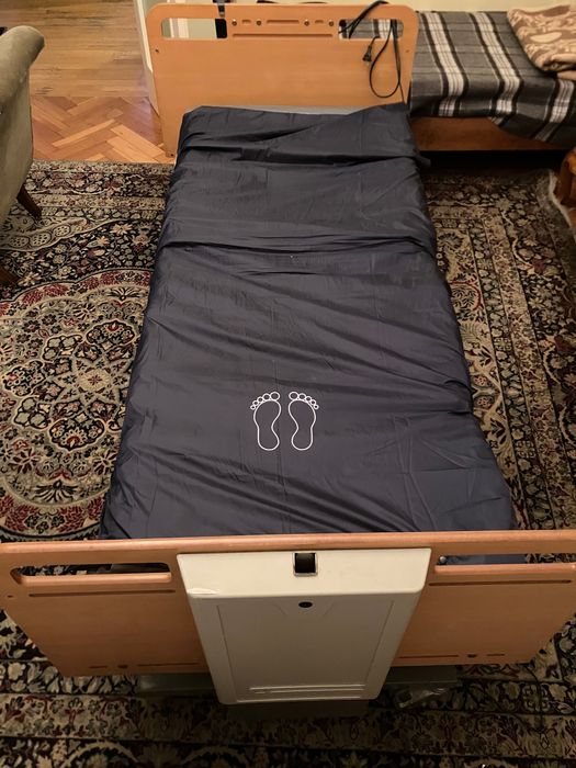 Łóżko rehabilitacyjne - dla chorego, elektryczne