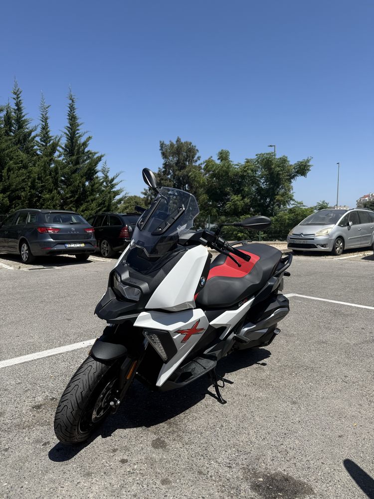 BMW C400 X — apenas 1.248 km rodados — Na garantia — Estado de Nova