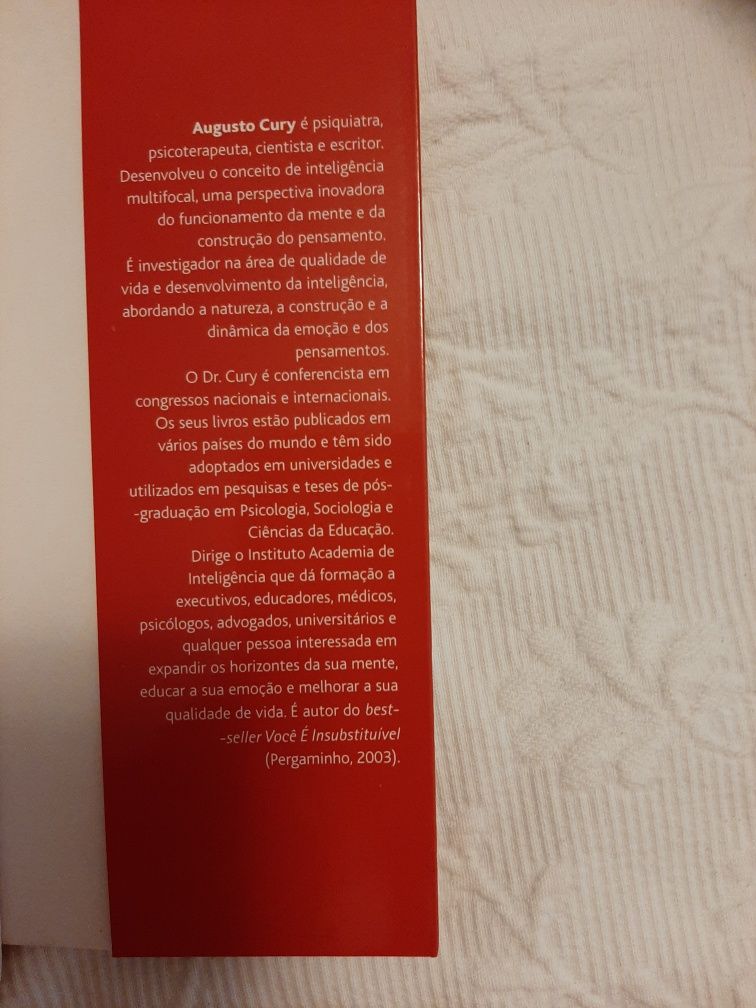 Livro "Pais Brilhantes professores fascinantes"