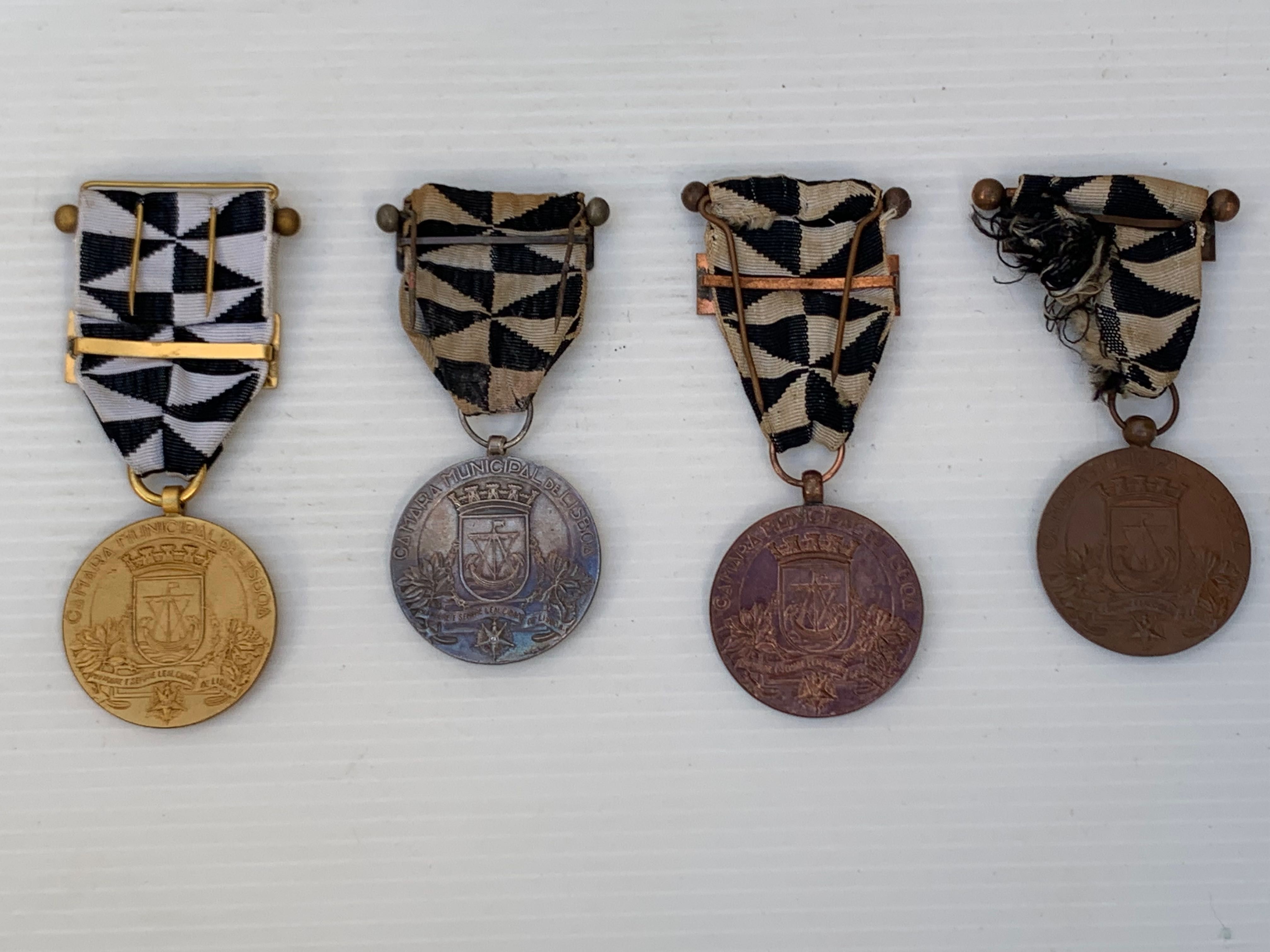 Conjunto de 4 medalhas , câmara municipal de Lisboa