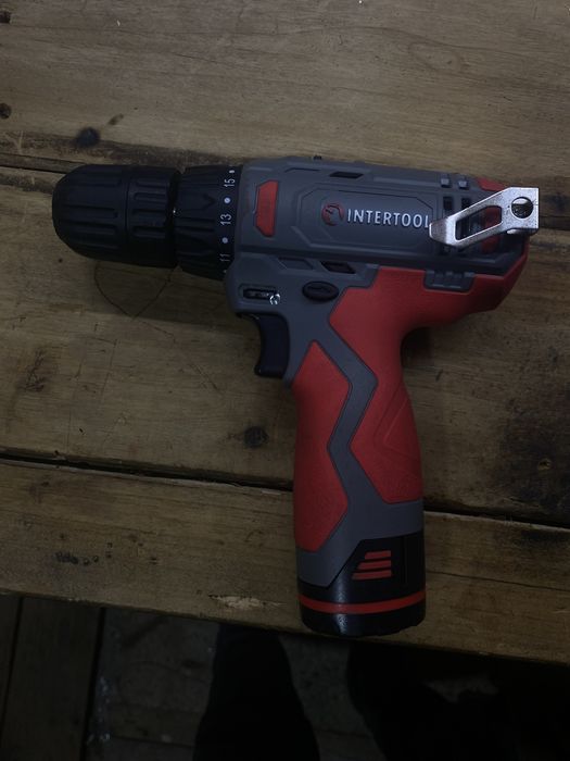 Шуруповерт Intertool  12v