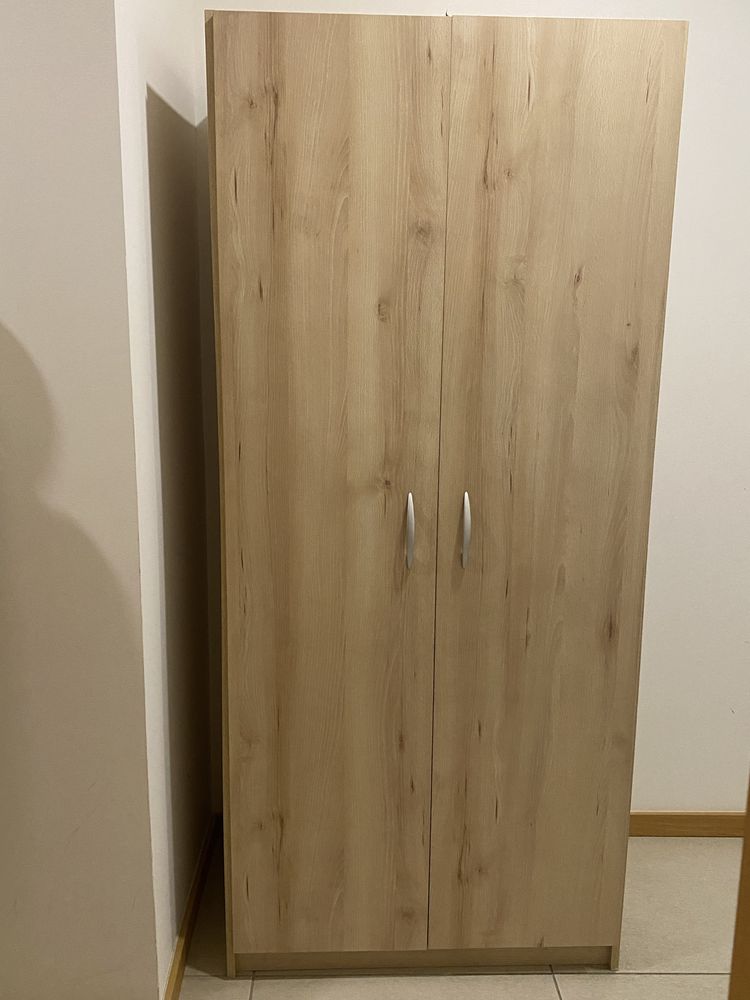 Roupeiro como novo