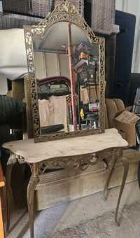 Aparador e espelho antigo