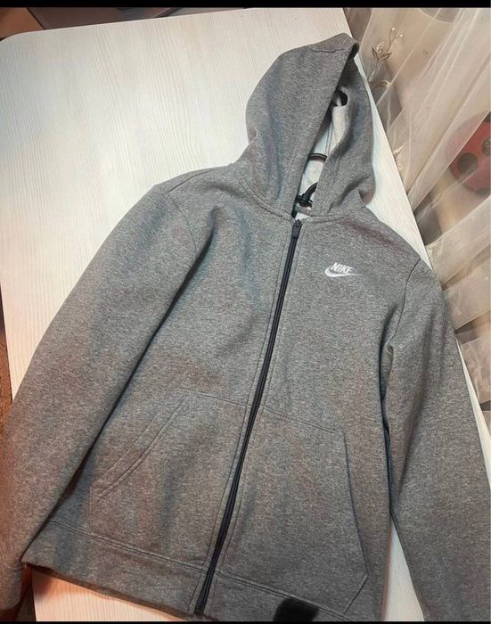 Спортивний костюм від бренду Nike