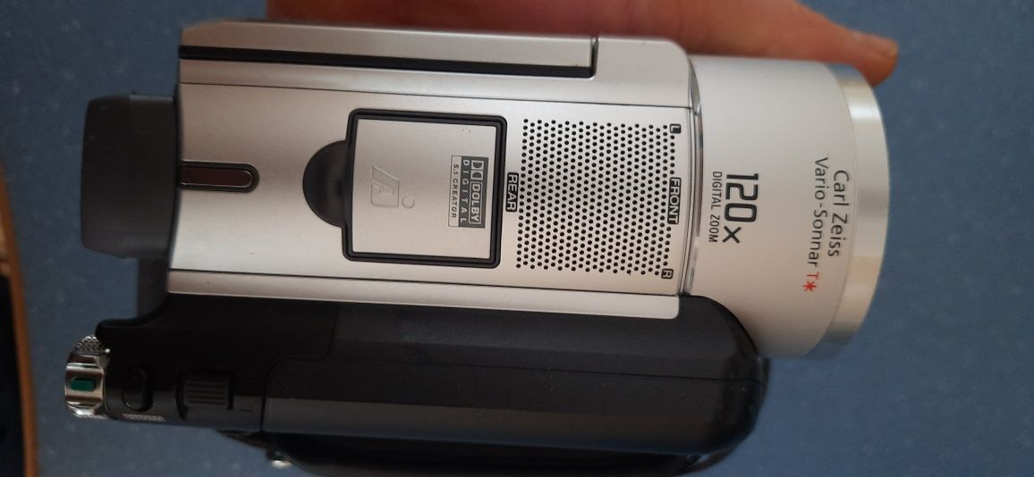 Відеокамера Sony dsr-sr100e