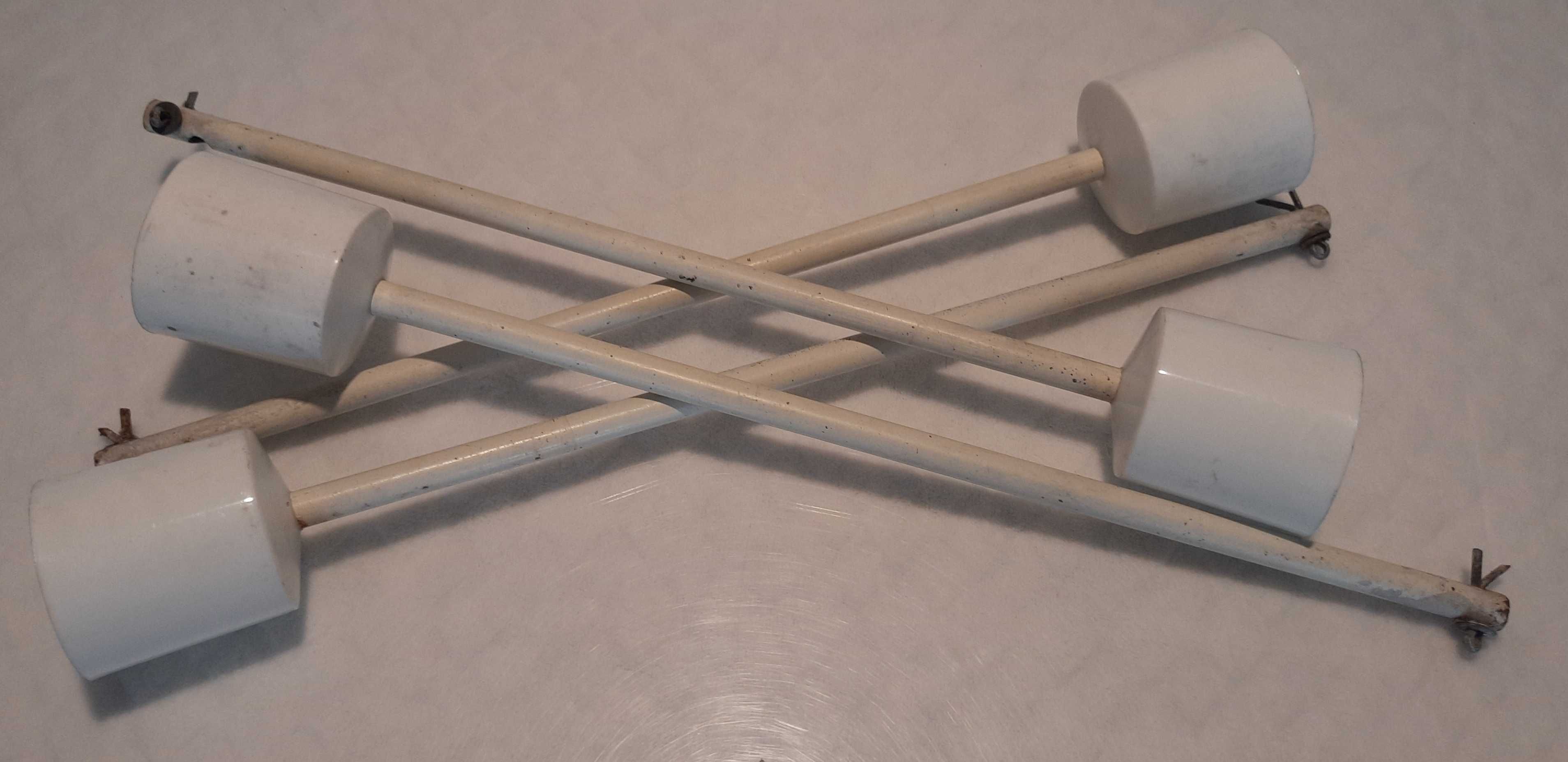 Do otworów w wylewkach 63mm, 46cm, 4szt.