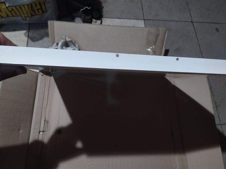 Металеві дверцята з замками