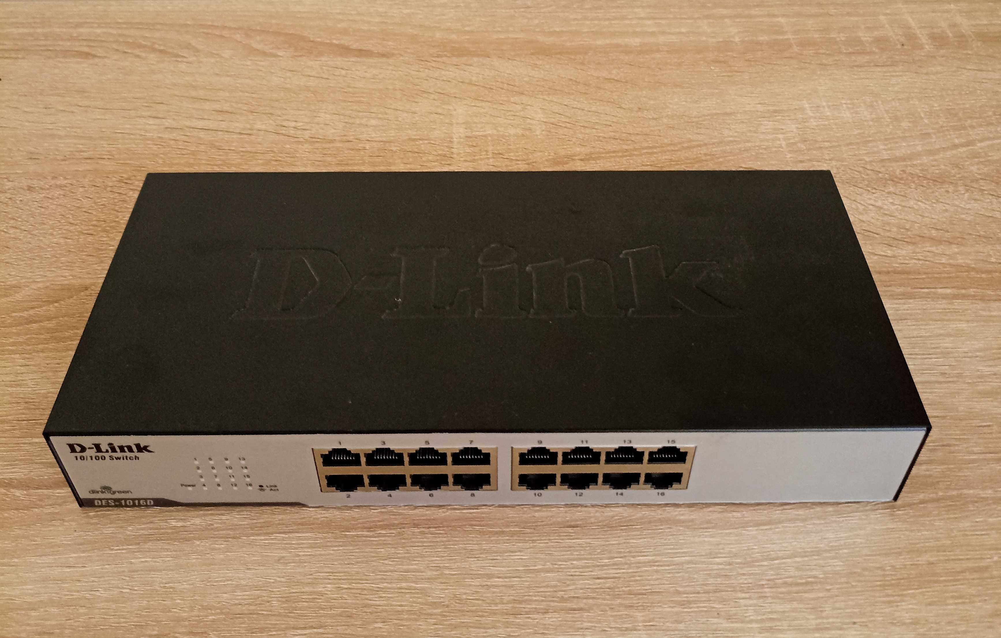 Switch D-Link 16 Portas DES-1016D