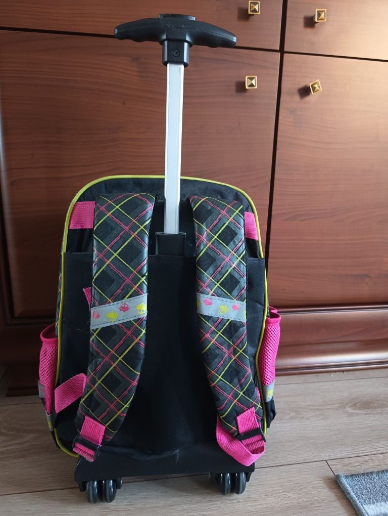 Plecak szkolny na kółkach Monster High + piórnik gratis