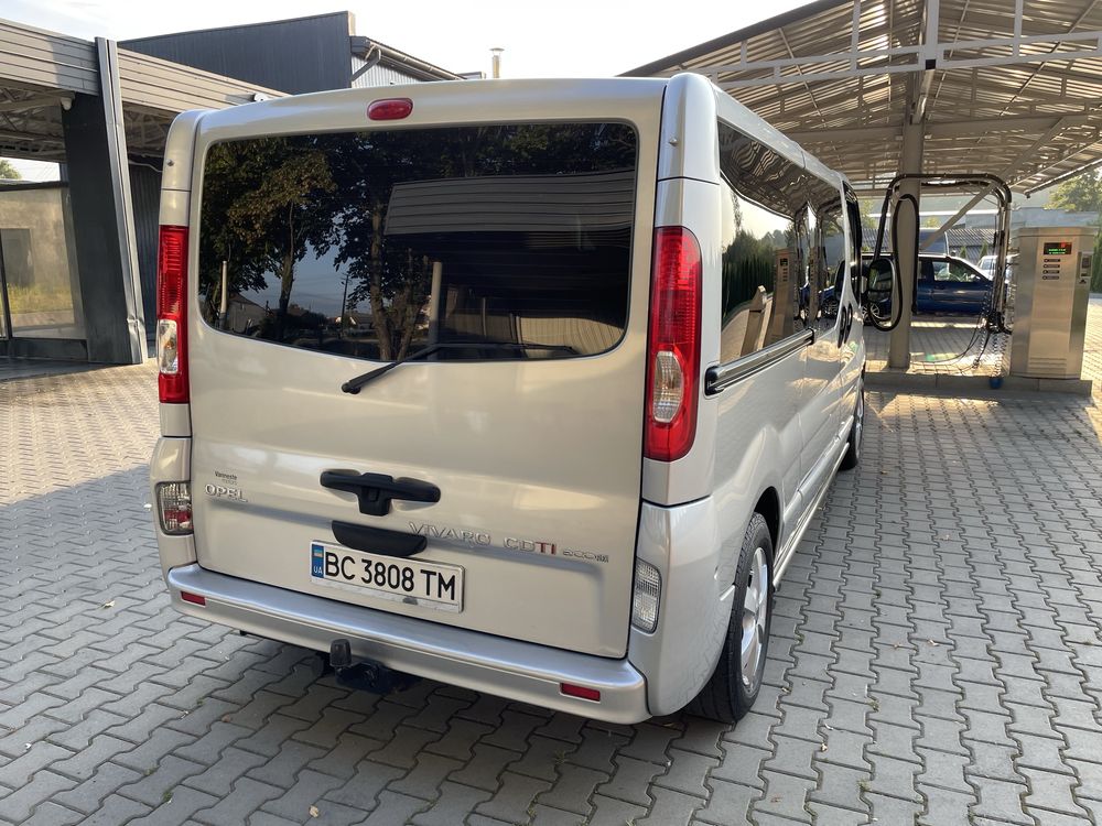 Opel vivaro 2013