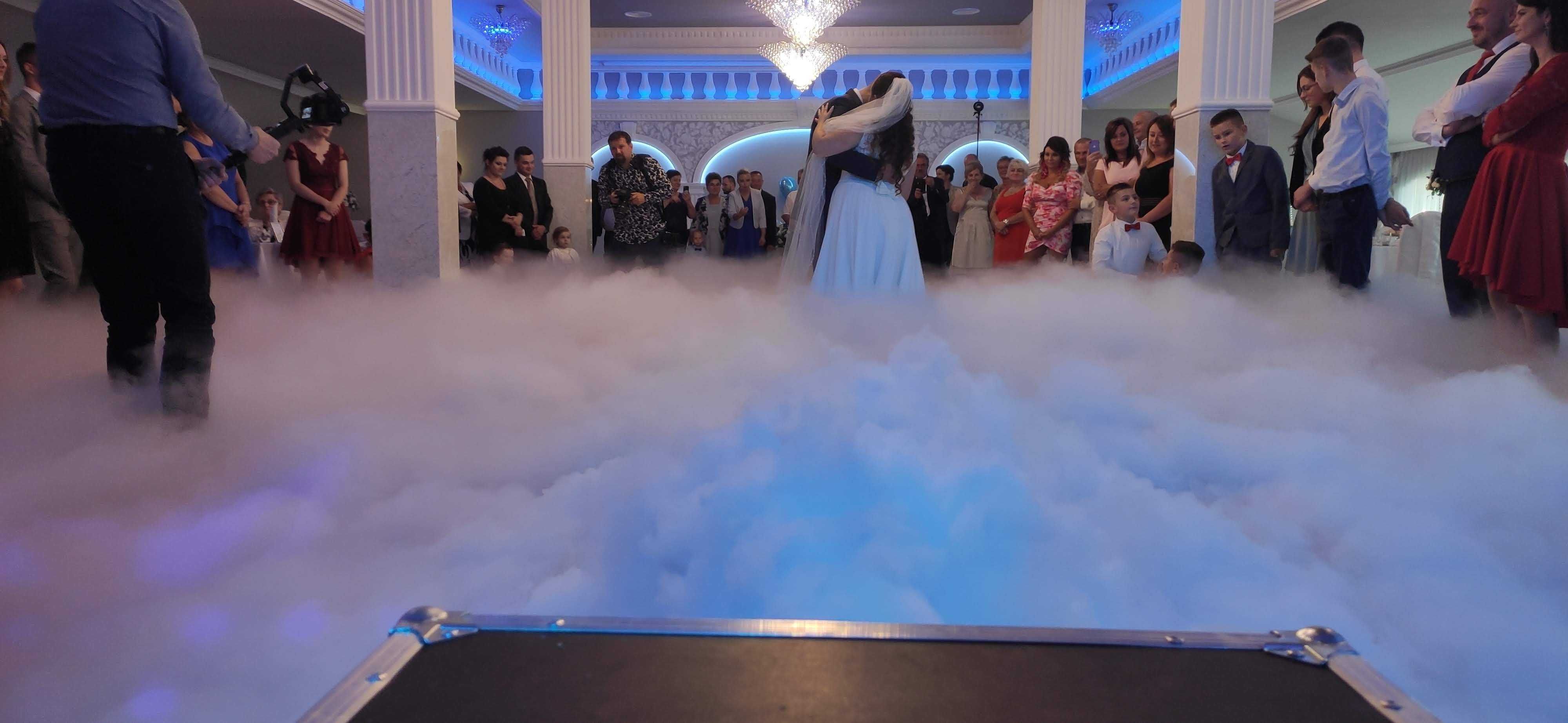 CIężki dym na wesele Wasz Pierwszy taniec w chmurach