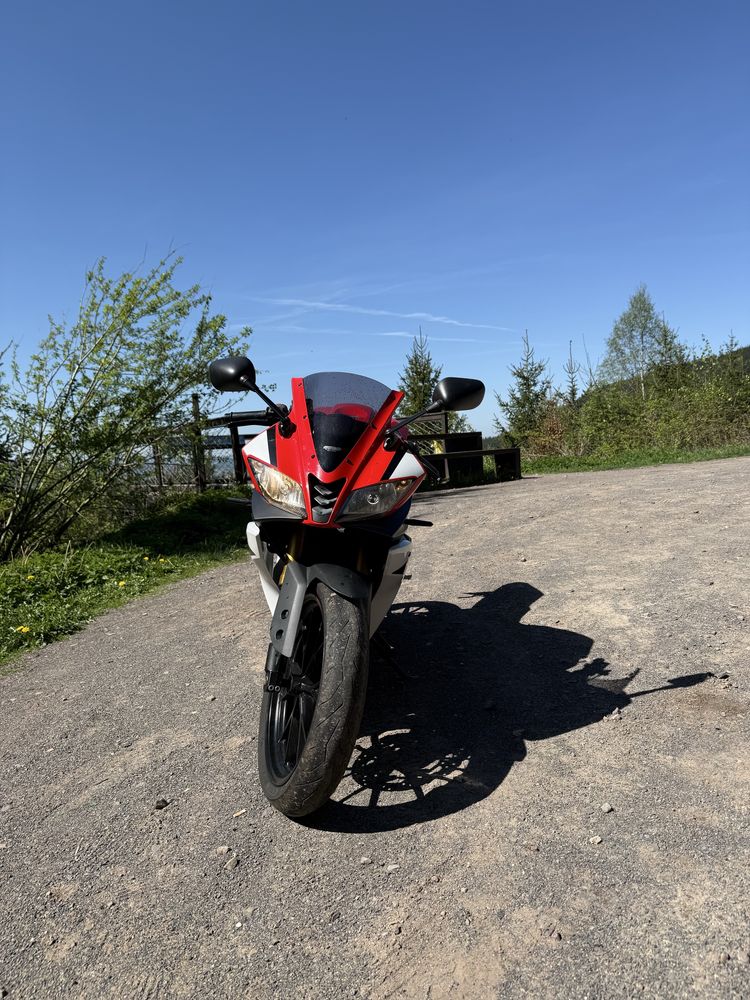 Yamaha yzf-r 125