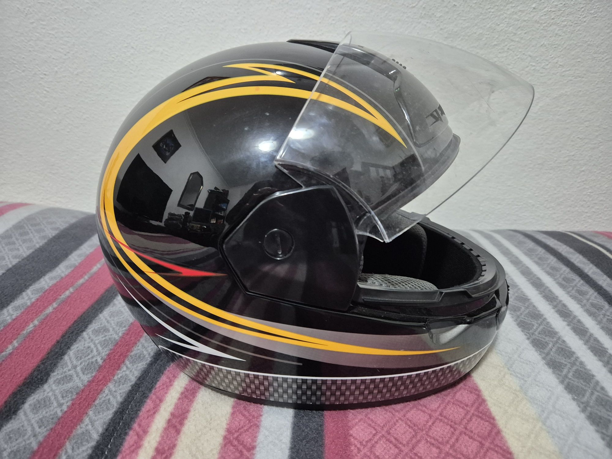 Capacete B-Square seminovo