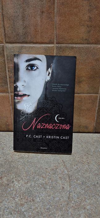 Naznaczona Dom nocy Cast