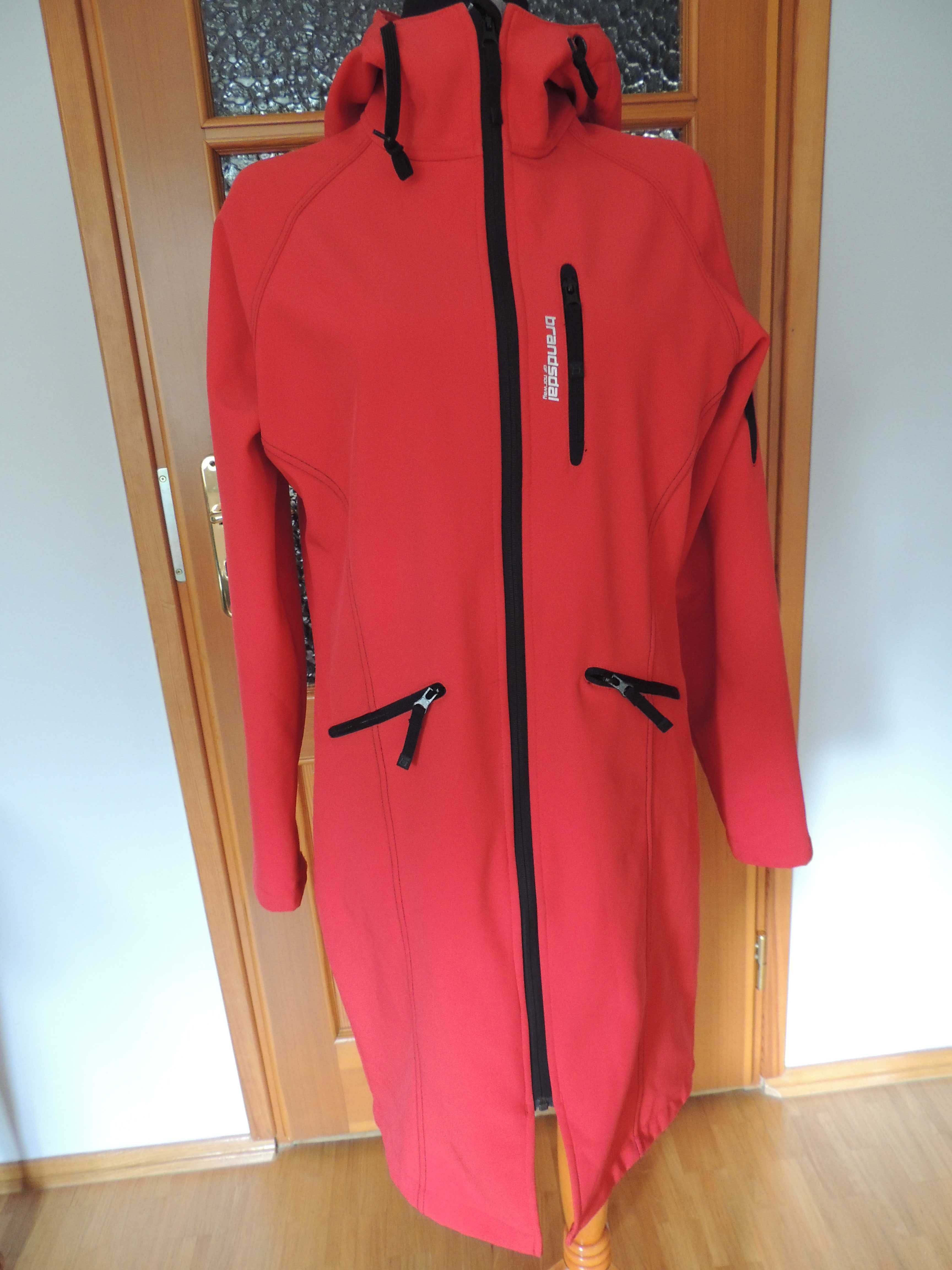 Softshell czerwony płaszcz z kapturem Brandsdal of Norway 40 42