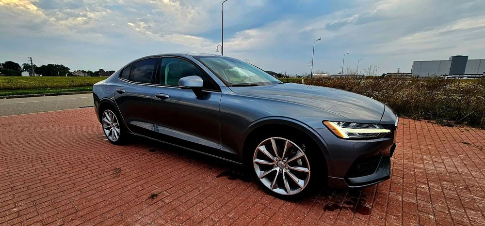 Volvo S60 REZERWACJA 2020 T5 250kM 40tys km najtaniej