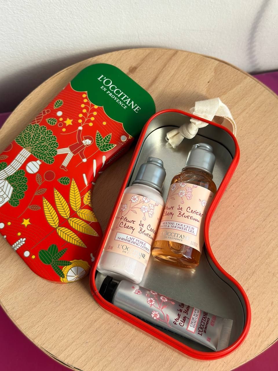 Подарунковий набір L'Occitane Cherry Blossom 
﻿﻿Fleurs de Cer