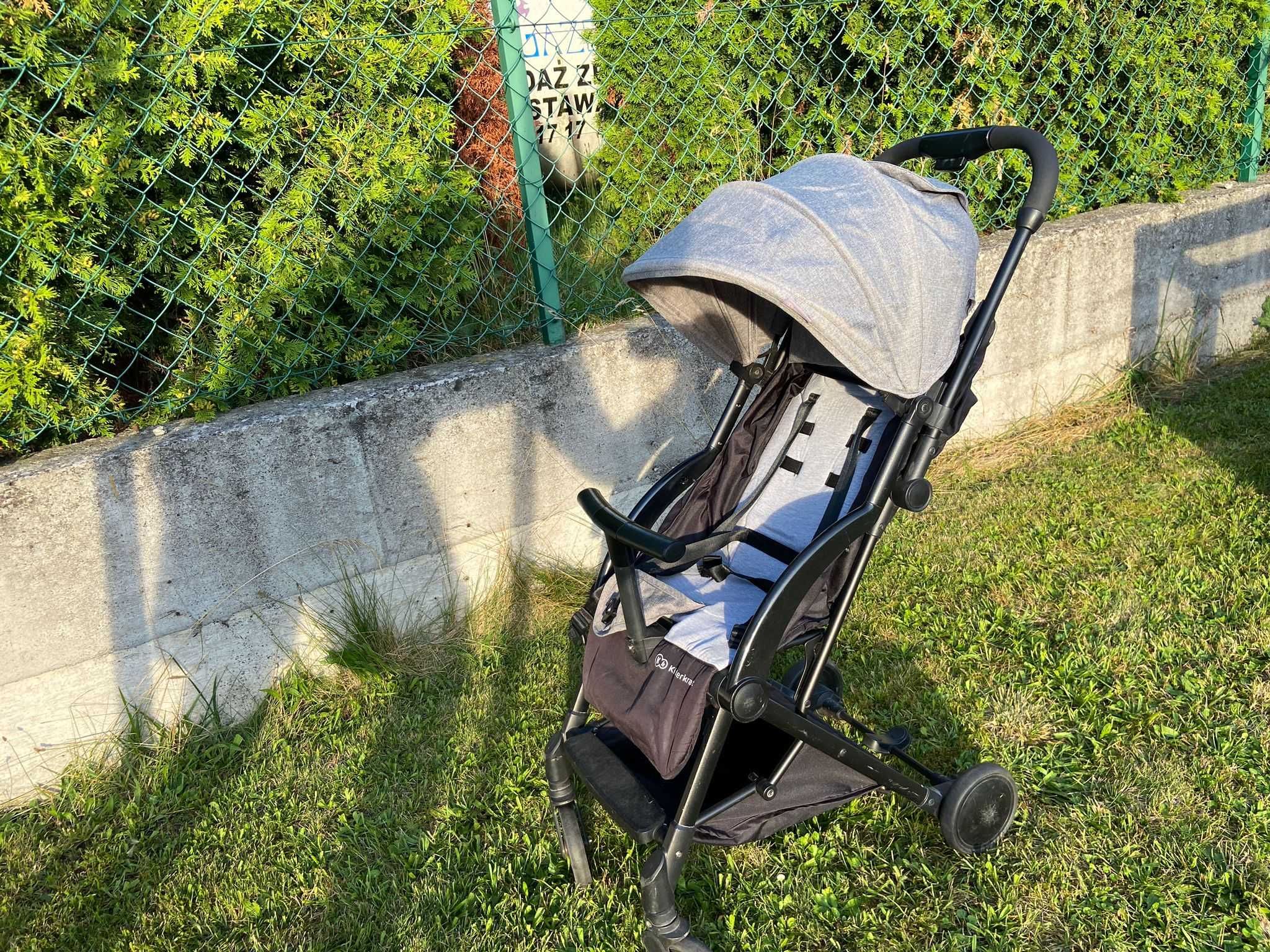 Kinderkraft Pilot, spacerówka kompaktowa, składana, do samolotu, lekka