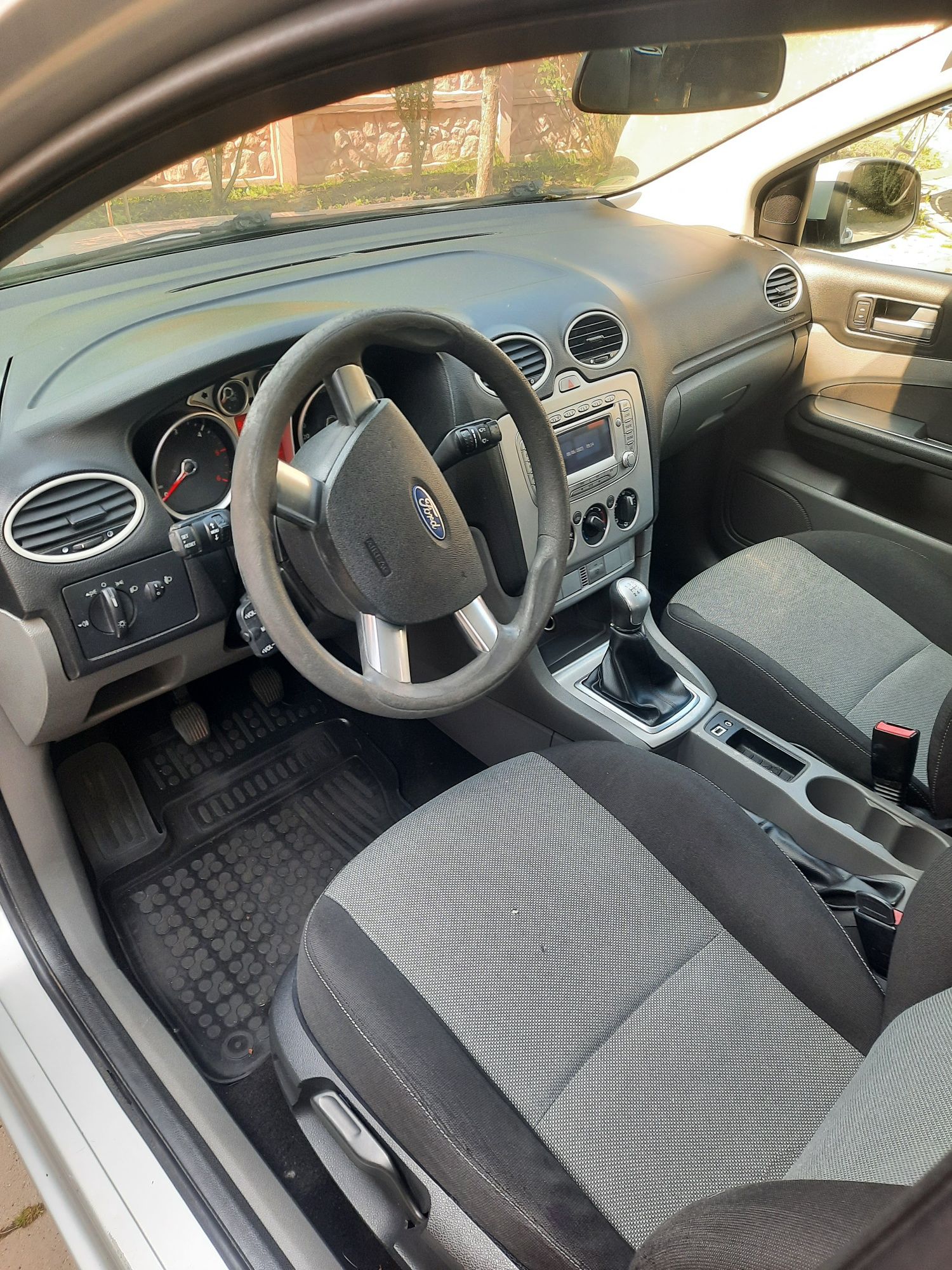Продам власний автомобіль Ford focus 2010