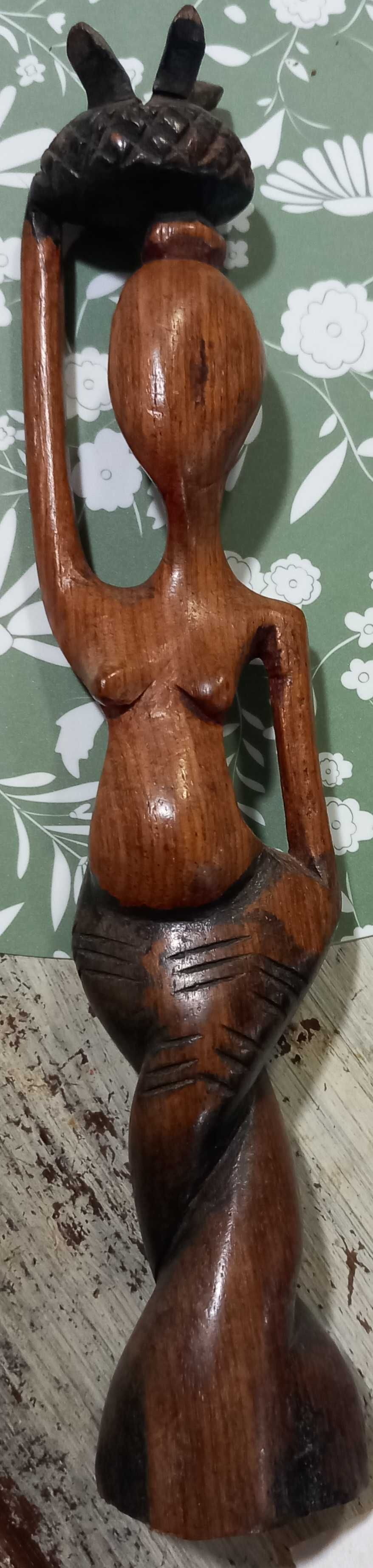 Estatueta/figura africana - portes incluídos