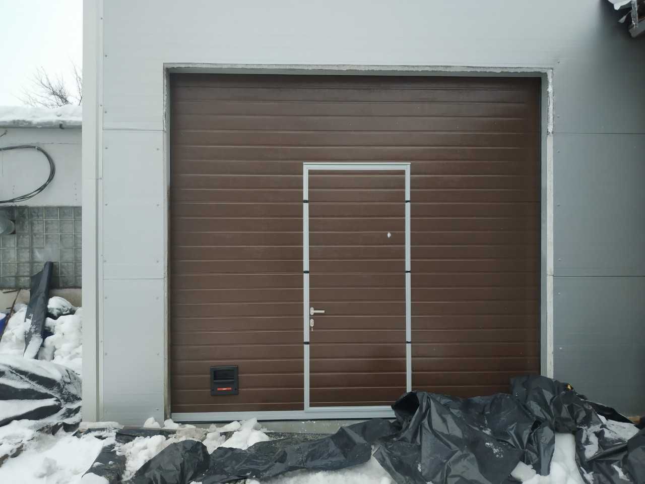 Гаражные ворота с уценкой для гаража, СТО - новые со скидкой до 30%