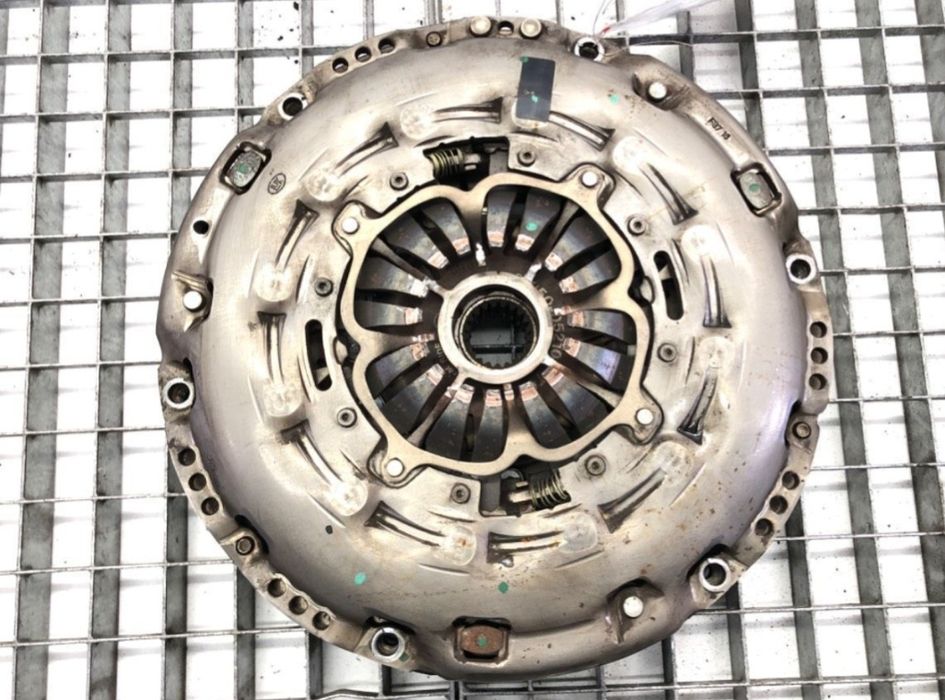 Демпферний маховик комплект зчеплення 124049910 toyota rav Avensis 2.2