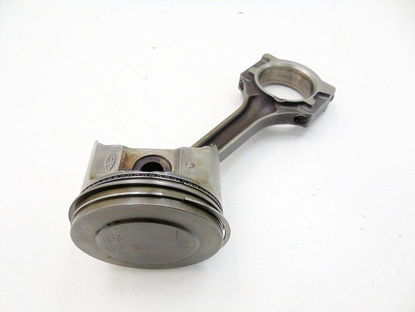 Tłok Korbowód 1.4 16V Fiesta Fusion Mazda 2 3 Focus 2