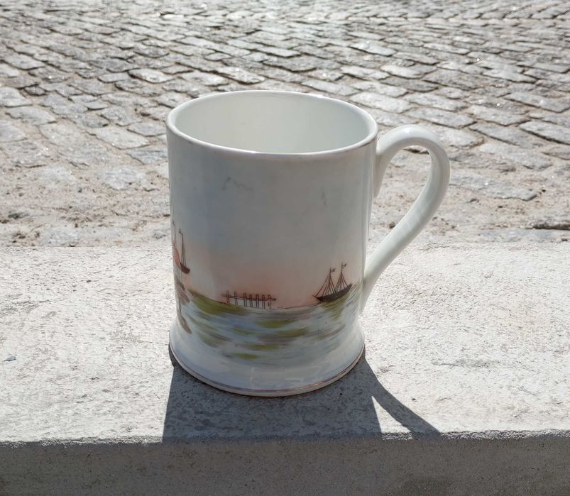 Antiga caneca grande Vista Alegre 1881 a 1921