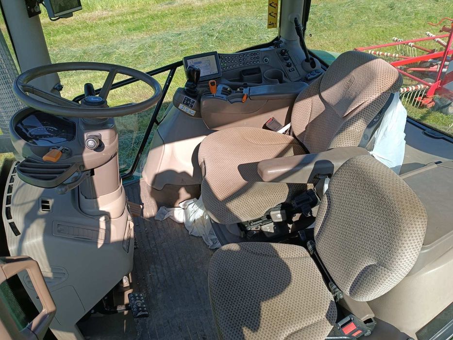 Ciagnik john deere 6150r tuz wom stan bdb