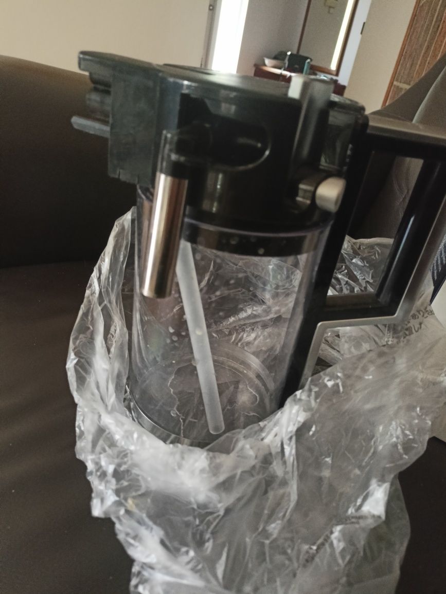 DeLonghi pojemnik na mleko DLSC007 okrągły