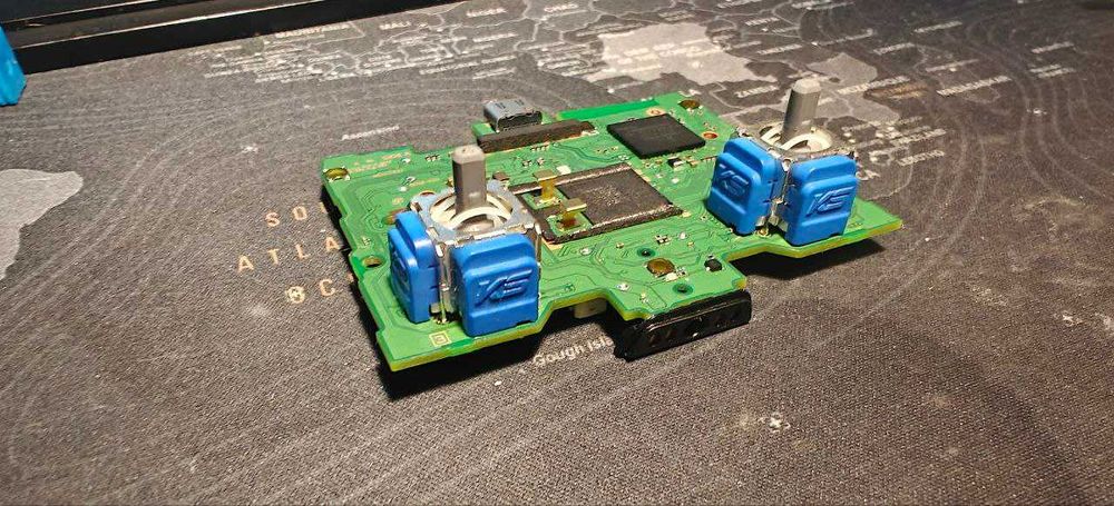 Reparo de DualSense: Troca de Sticks Analógicos por Sensores magnetico