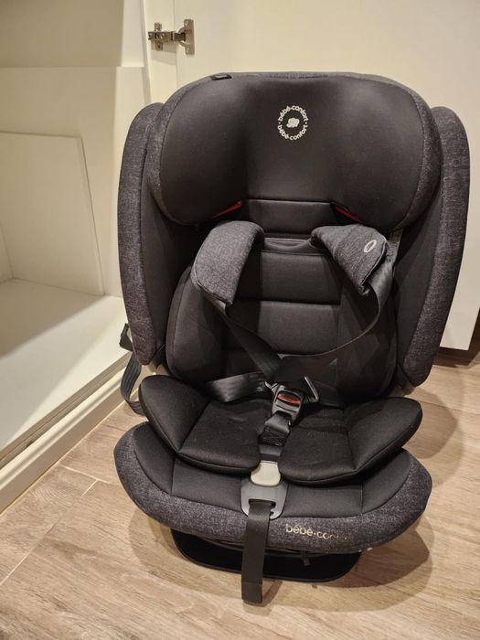 Maxi-Cosi Titan Pro i-Size ou Bébé Confort Titan Pro,