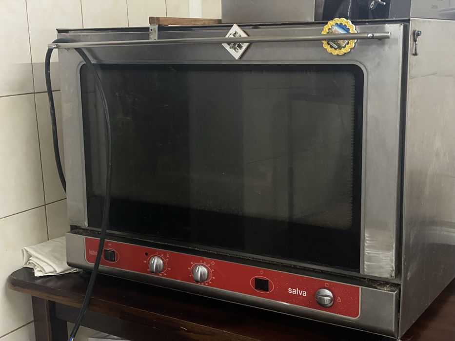 Конвекційнц духовка salva