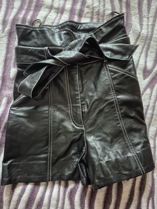 Жіночі шорти з високою талією Twinset 
TWIN SET