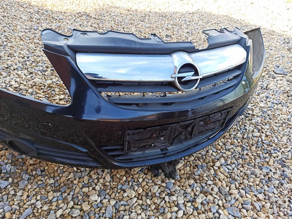 Zderzak Przód OPEL CORSA D 06-10.r GRILL EUROPA Z20R