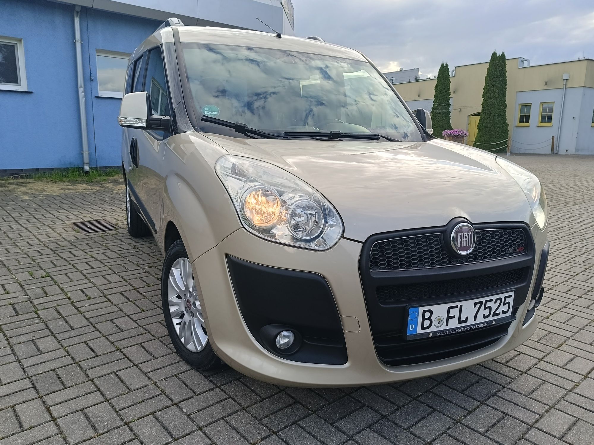 Doblo w piękne w bogatej wersji