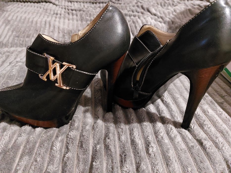 Ботильйони жіночі