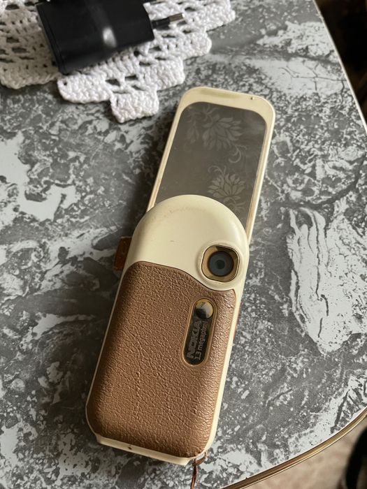 Stara telefon kultowa Nokia 7370 Gold