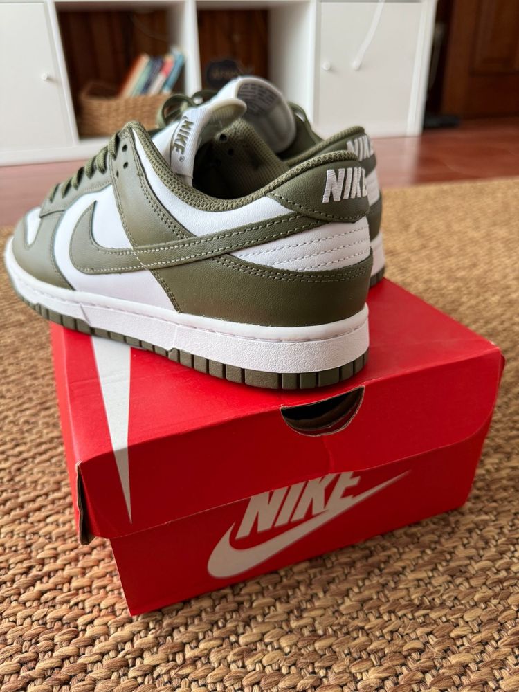 Nike Dunk Low Green Olive