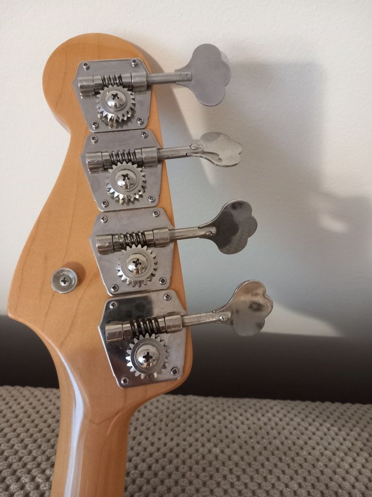 GITARA Tokai Jazz sound bass
