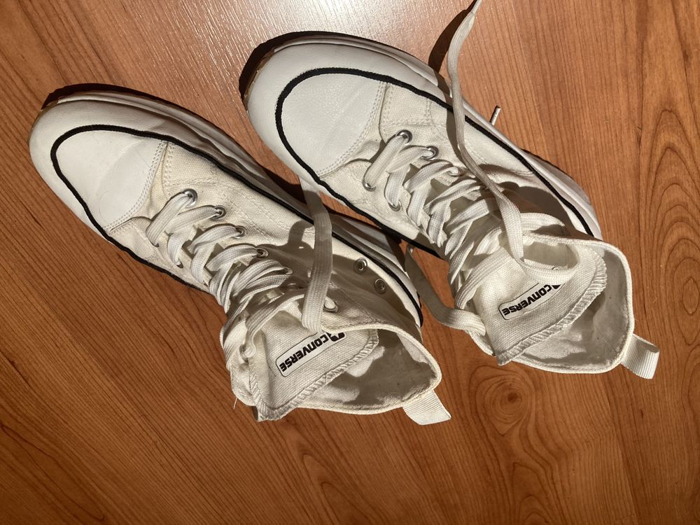Tenis bota marca converse n41