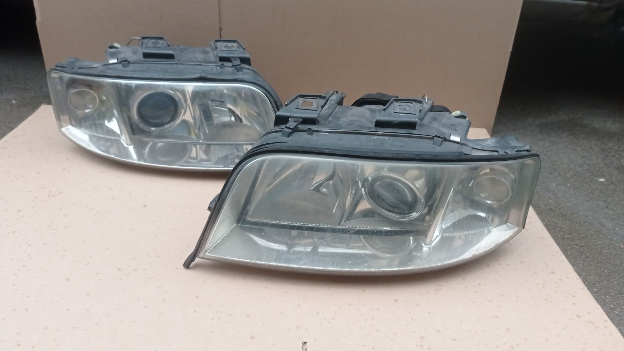 Lampa lewa prawa Bi Xenon Audi A6 C5 lift Europa hella