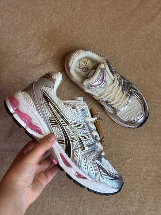 Жіночі спортивні кросівки рожеві Asics Gel Kayano 37 38 39 40 розмір