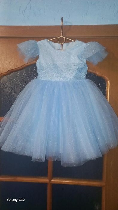 Нарядні новорічні дитячі святкові сукні, детские платья снежинка