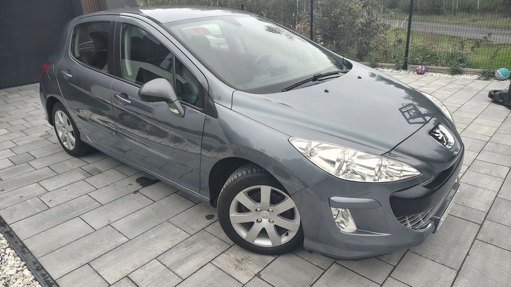 Peugeot 308 Hatchback Benzyna Skóra Nawigacja Nowy rozrząd