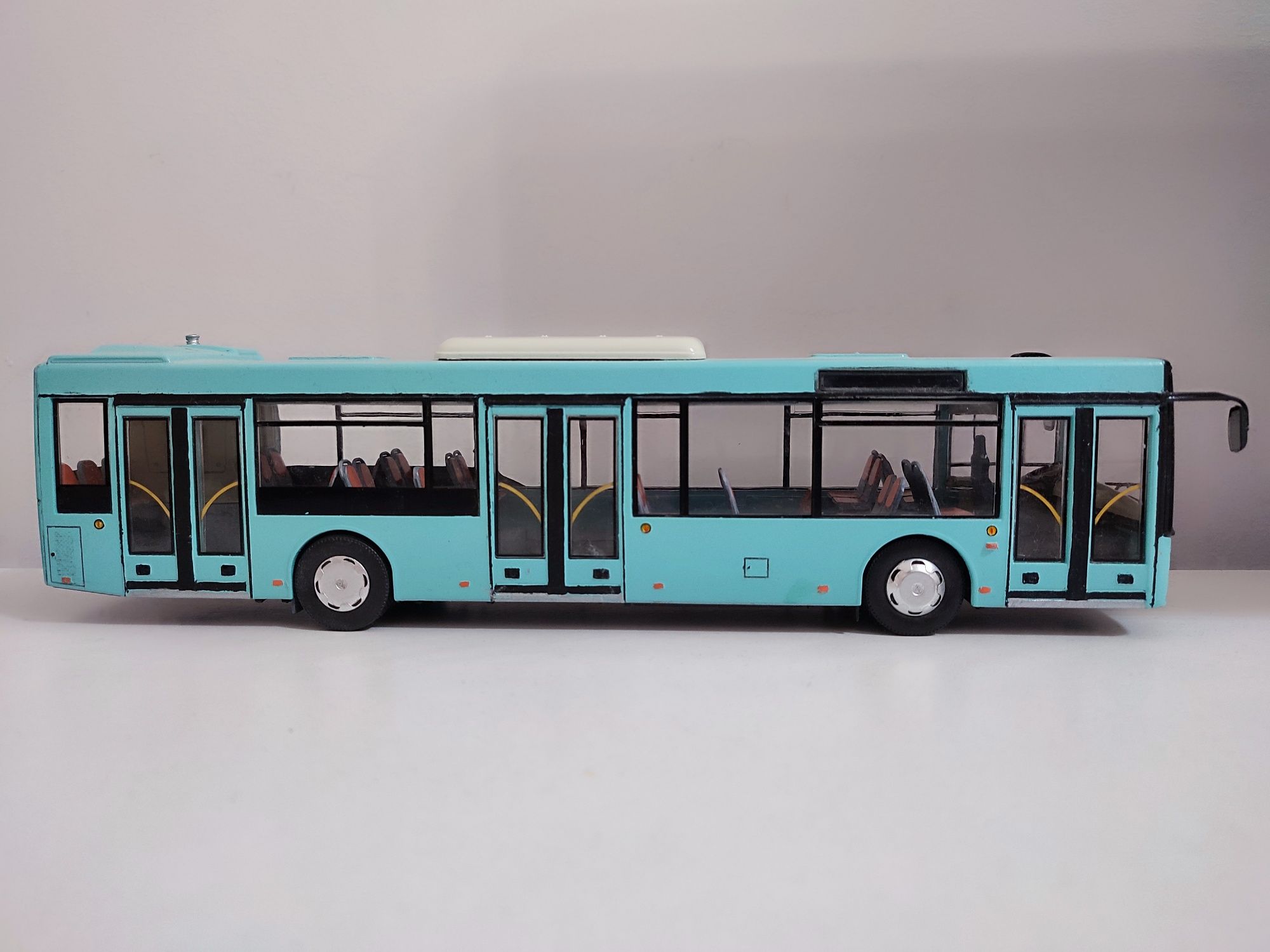 MAZ 203, skala 1/43 ForBus Bydgoszcz, linia 302.