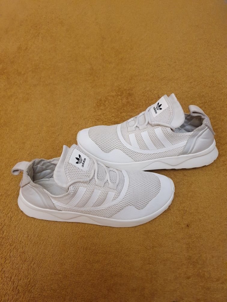 Кроссовки Adidas p. 38,5 стелька 24 см