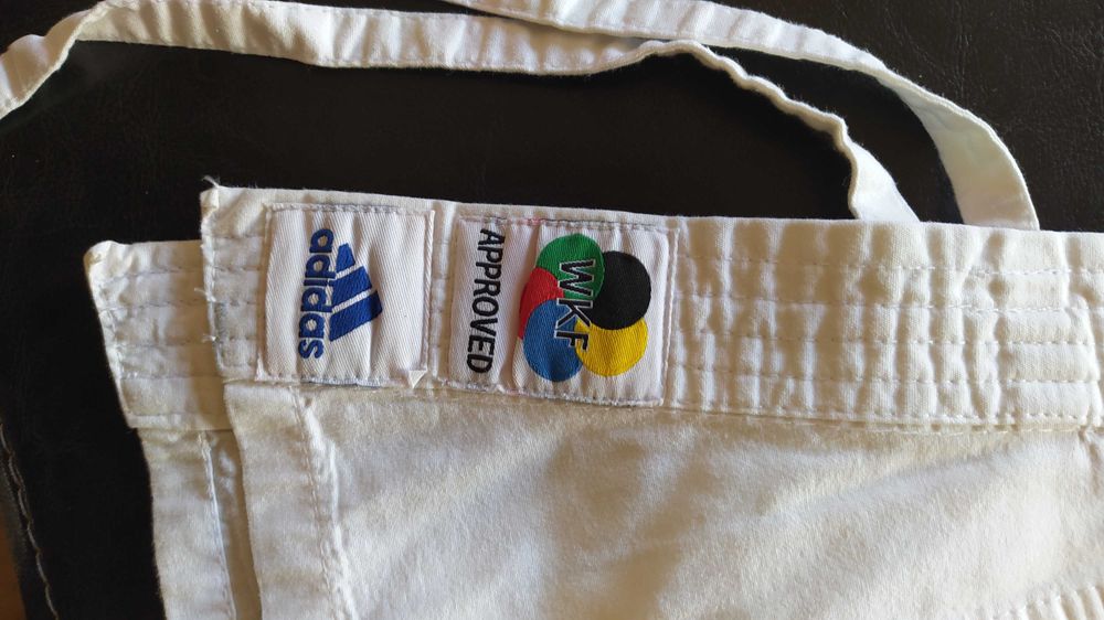 Quimono da Adidas para Karaté - 130cm