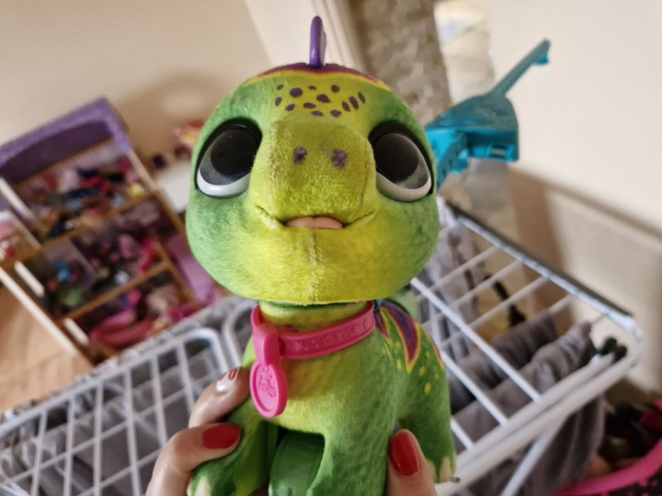 Smok dinozaur na smyczy interaktywny mówi dzwiek